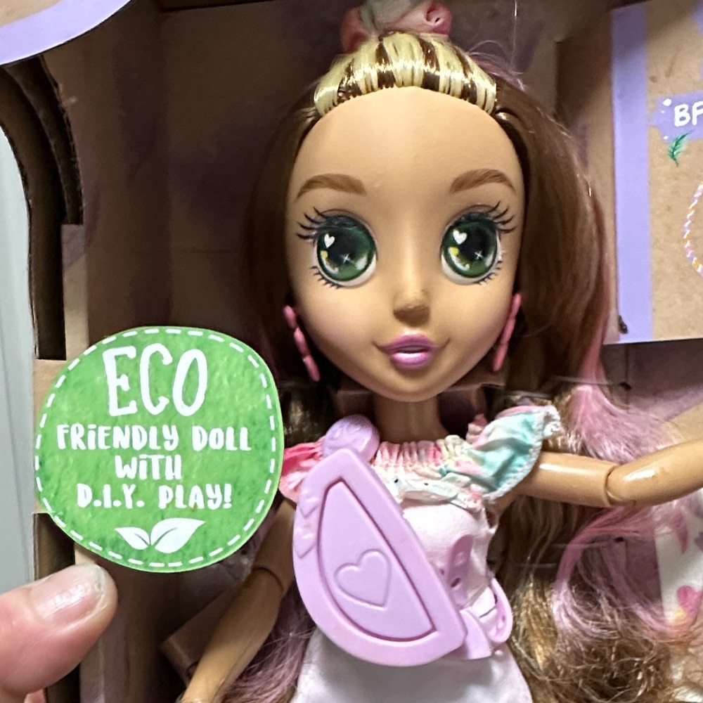 NWT Eco-Friendly Be Kind Doll with DIY Play by Jada girls toy - Picture 4 of 11